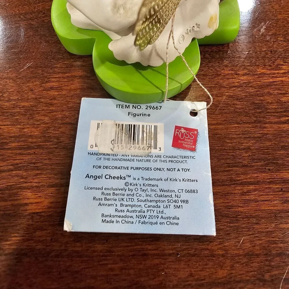 Angel Cheeks "Kiss Me Im Irish" Figurine With Metal Wings & Green Shamrock Base - Picture 6 of 10